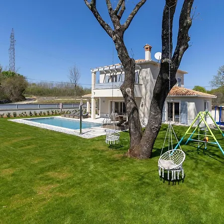 Luxurious In Casa de Férias