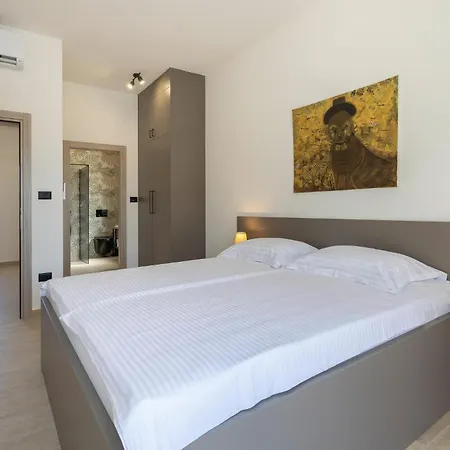 Casa de Férias Luxurious In Nedeščina