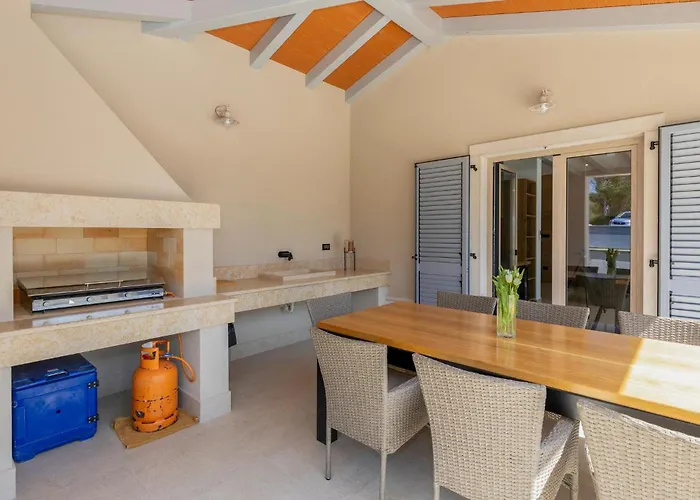 Beautiful In With Wifi Hébergement de vacances *