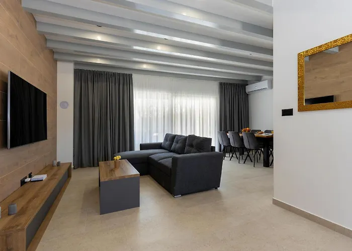 Beautiful In With Wifi *