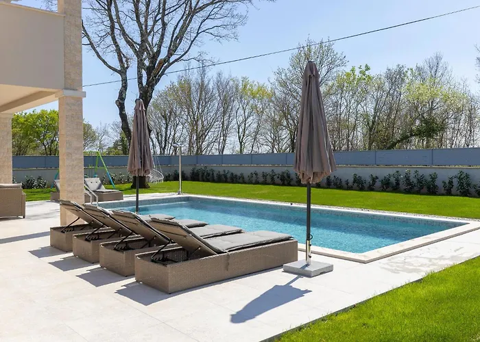 Beautiful In With Wifi Hébergement de vacances Nedeščina